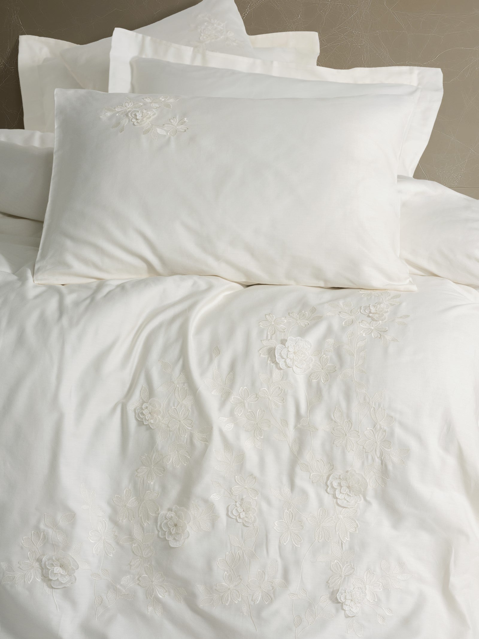 Cotton Box 3D Embroidered Satin Double Duvet Cover Set Chic Ecru