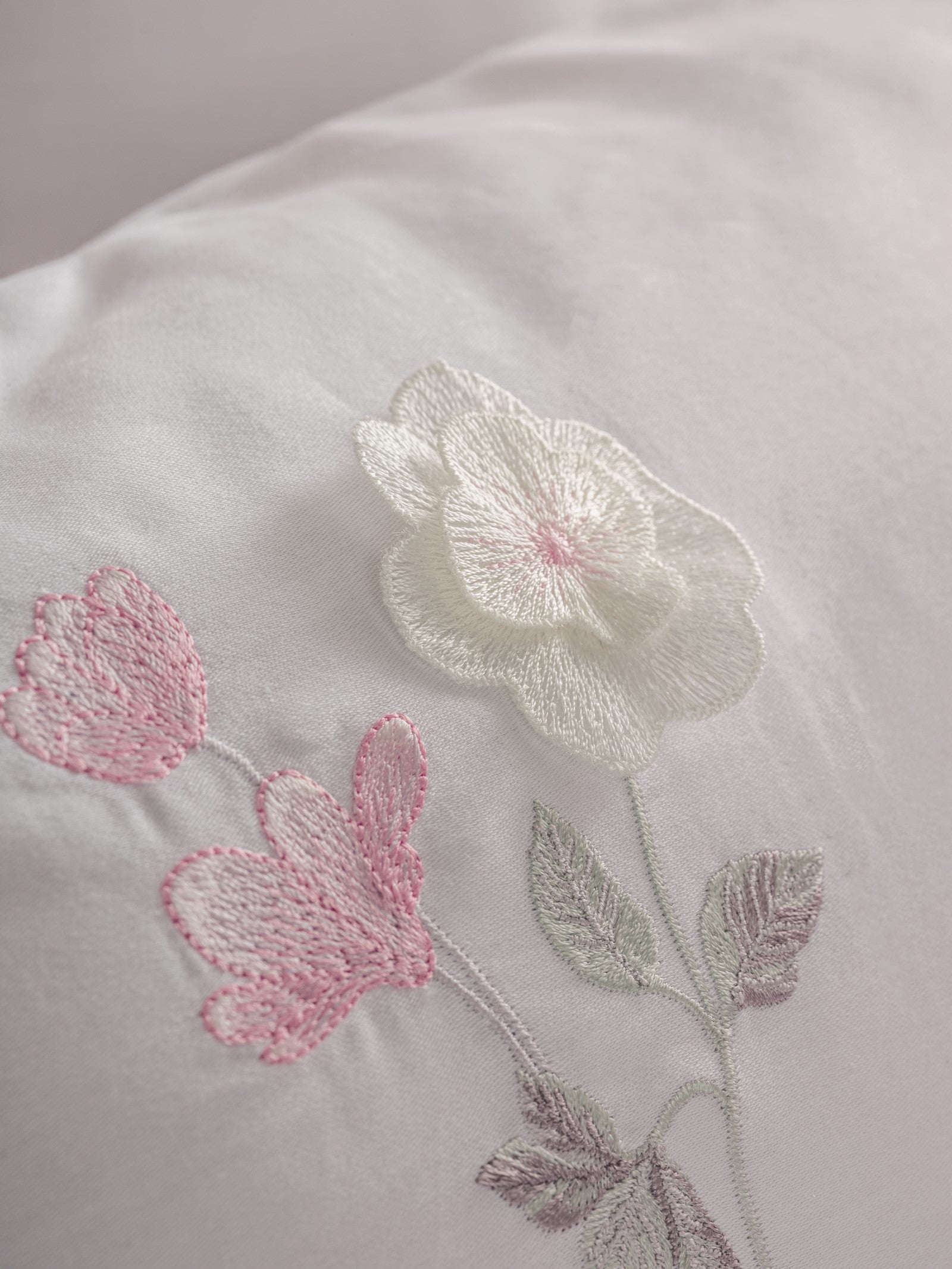 Cotton Box 3D Embroidered Satin Double Duvet Cover Set Jolie Pink