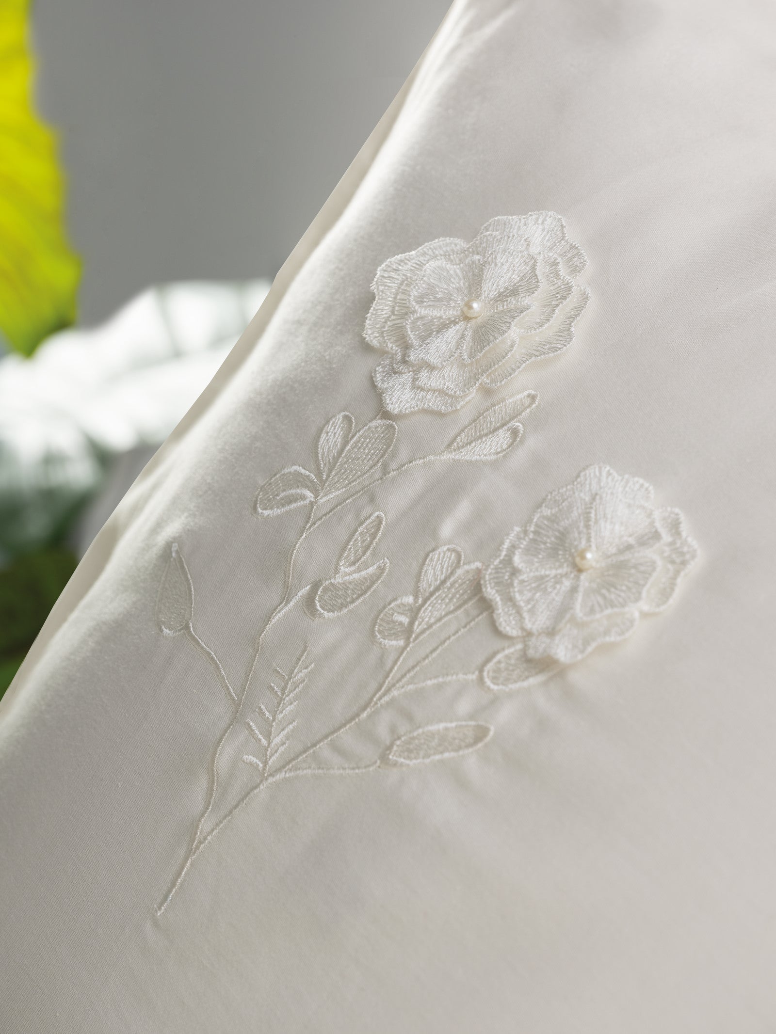 Cotton Box 3D Embroidered Satin Double Duvet Cover Set Pure Ecru