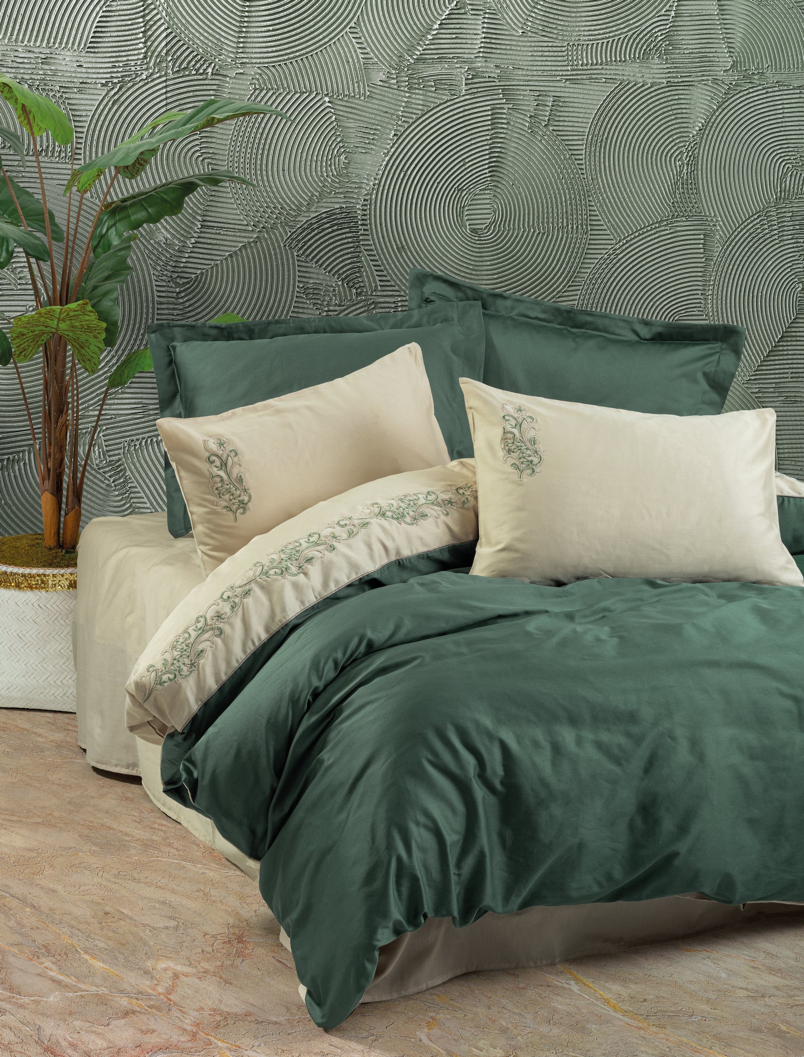 Комплект пододеяльников Cotton Box Brode Satin Double Duvet Set Andy Green