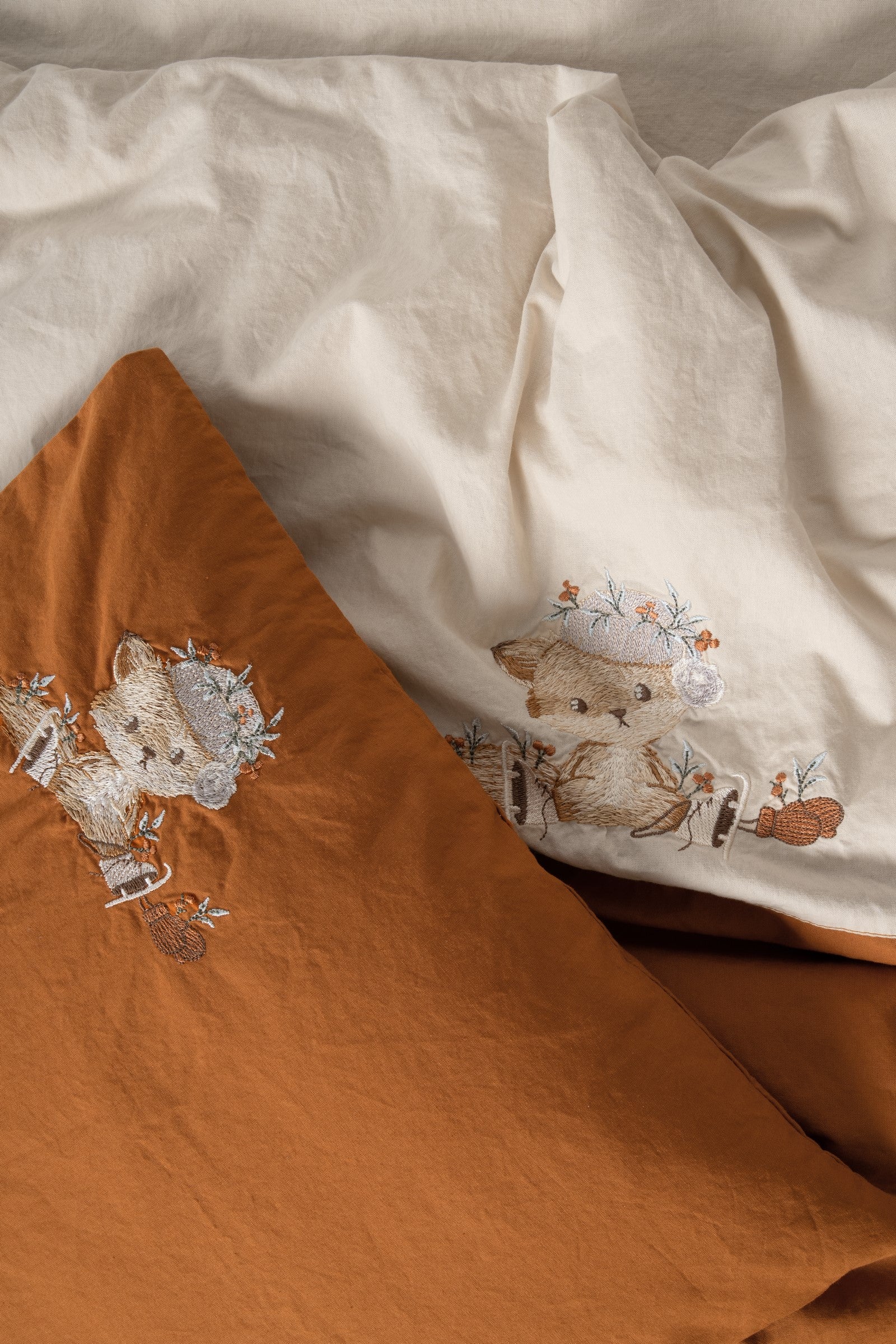 Cotton Box Cuddly Embroidered Baby Bedding Set Clever Beige