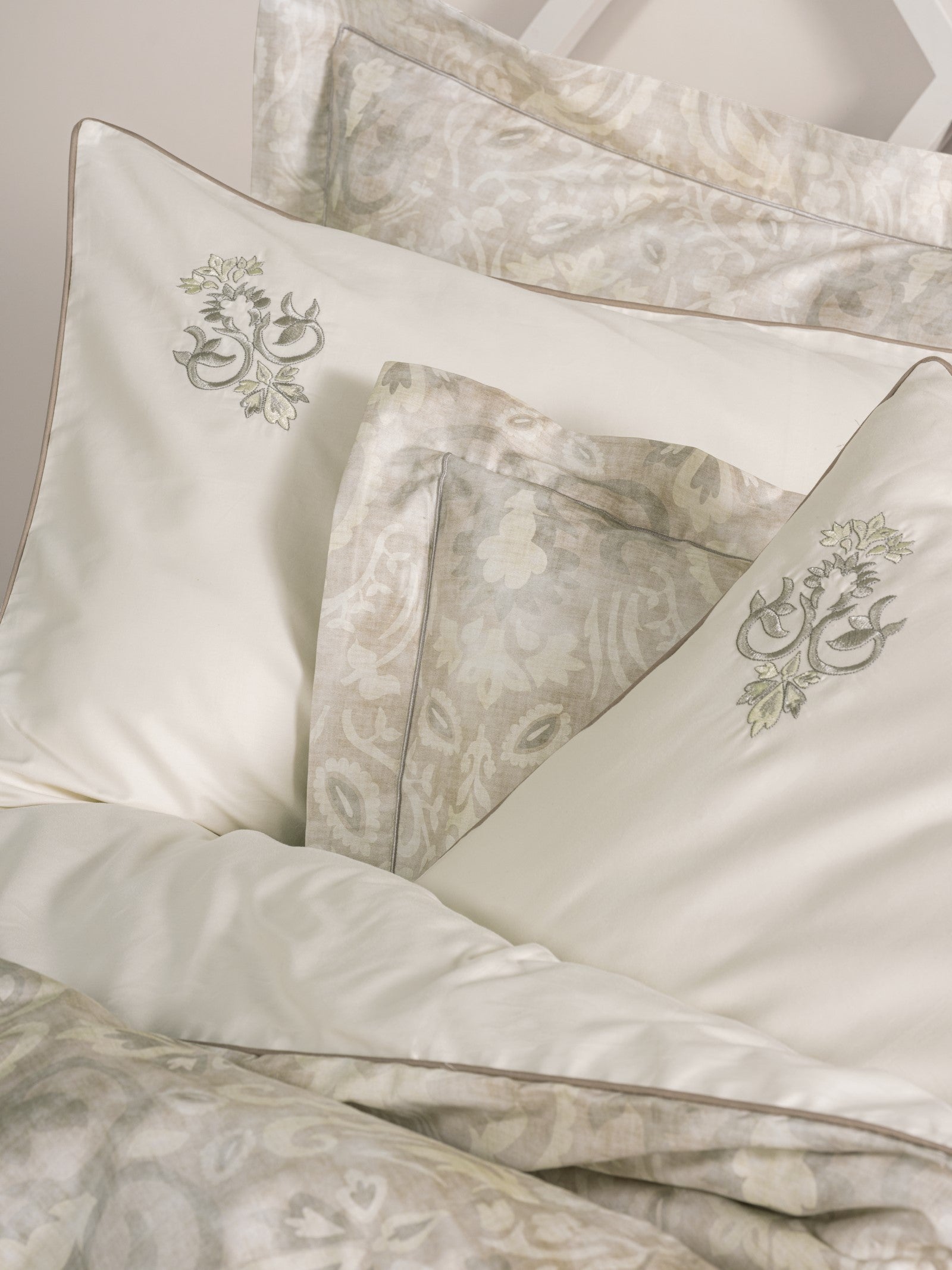 Cotton Box Elite Satin Double Duvet Cover Set Beatrix Beige