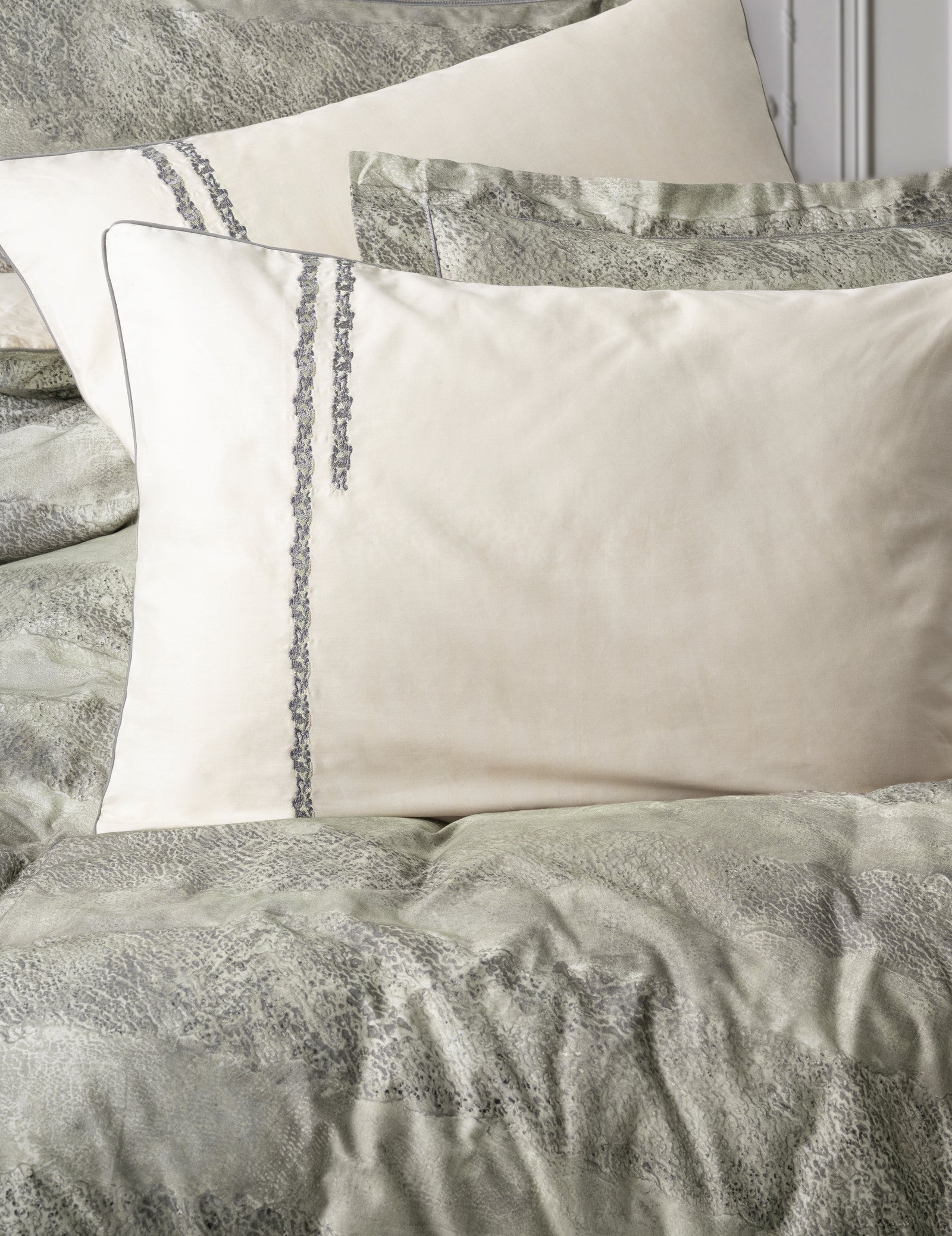 Cotton Box Elite Satin Double Duvet Cover Set Sendero Khaki
