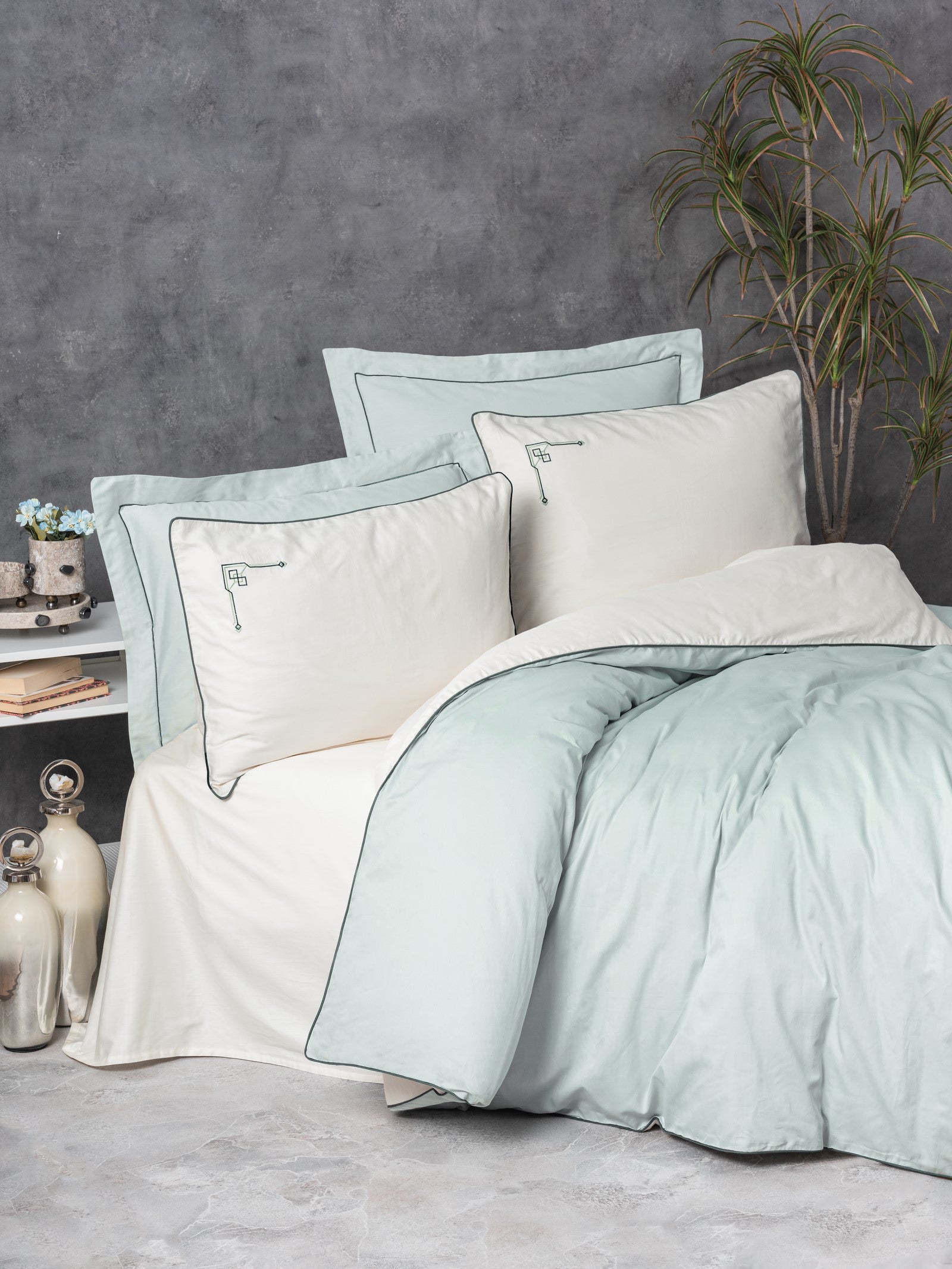 Cotton Box Elite Satin Double Duvet Cover Set Vanko Mint