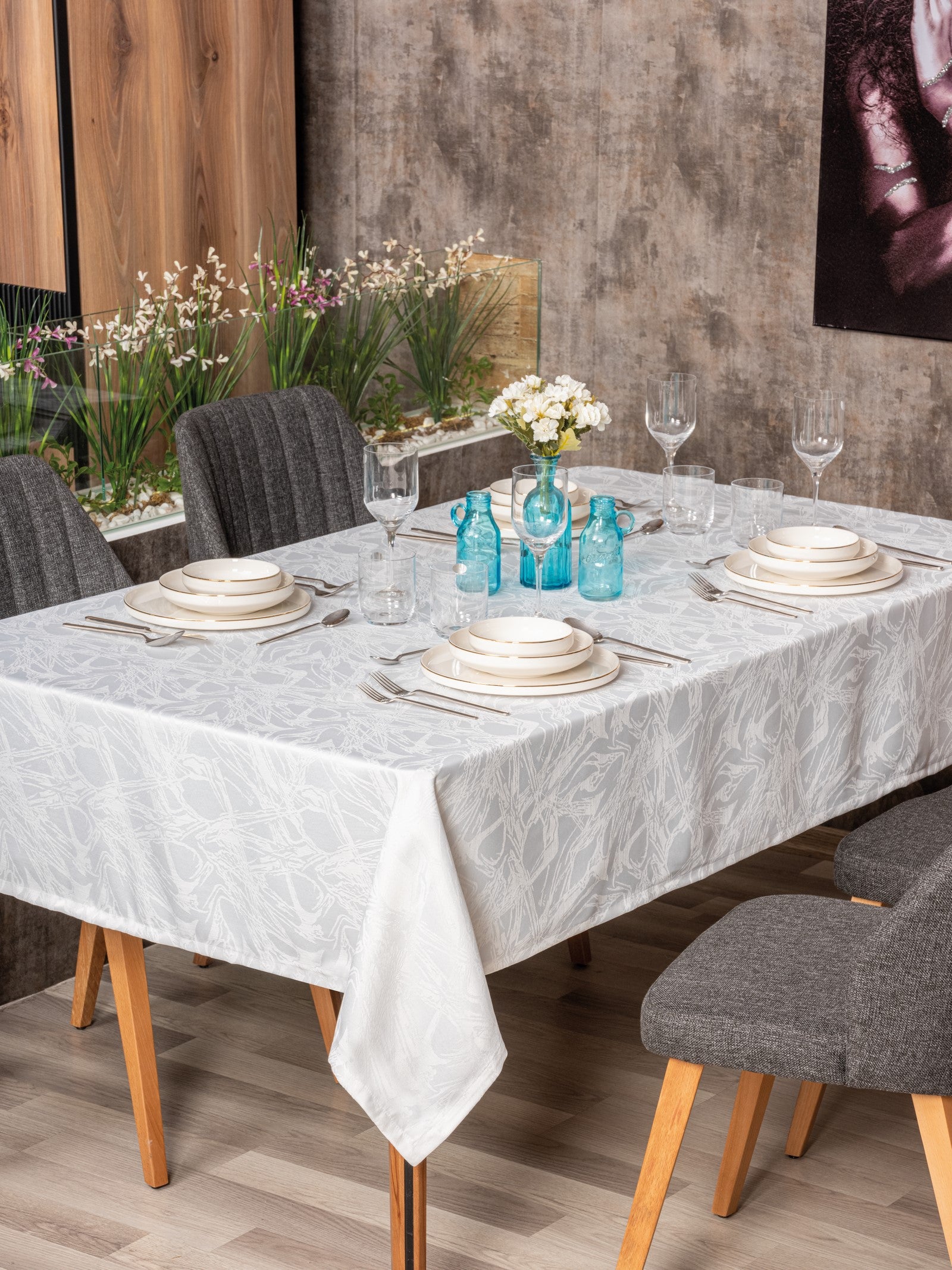 Cotton Box Jacquard Carefree Tablecloth Lavinia White 155x220