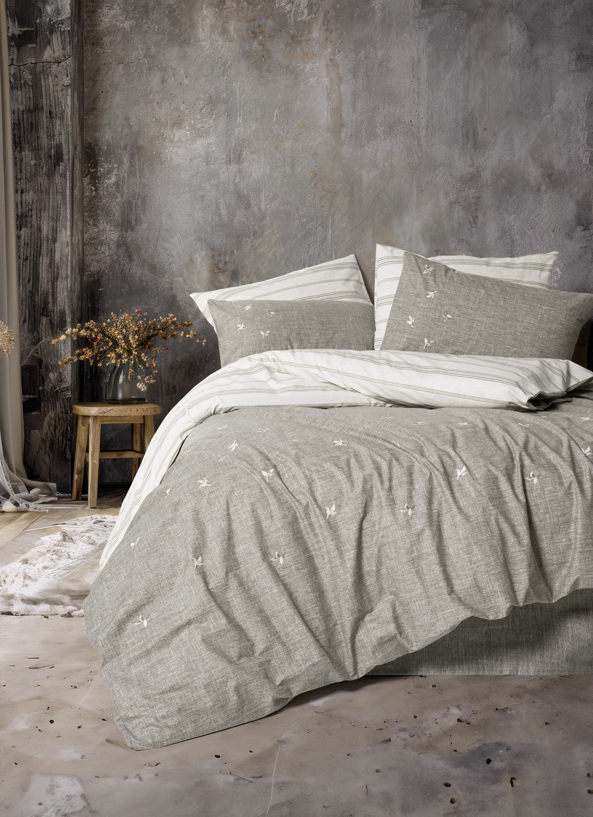 Cotton Box Klein Nakışlı Ranforce Çift Kişilik Nevresim Takımı Moke Kahve