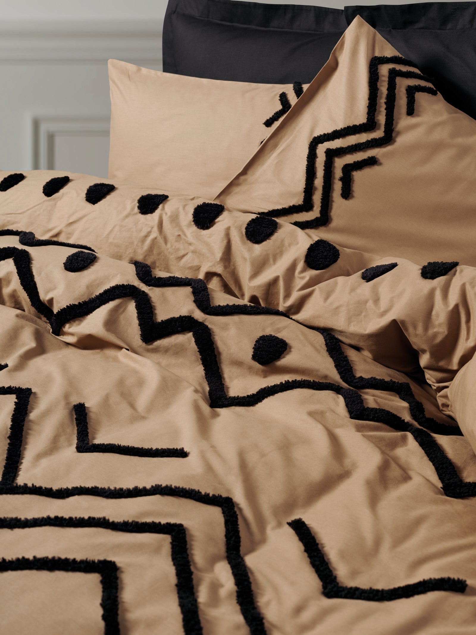 Cotton Box Puff Embroidered Double Duvet Cover Set Elio Copper-Black