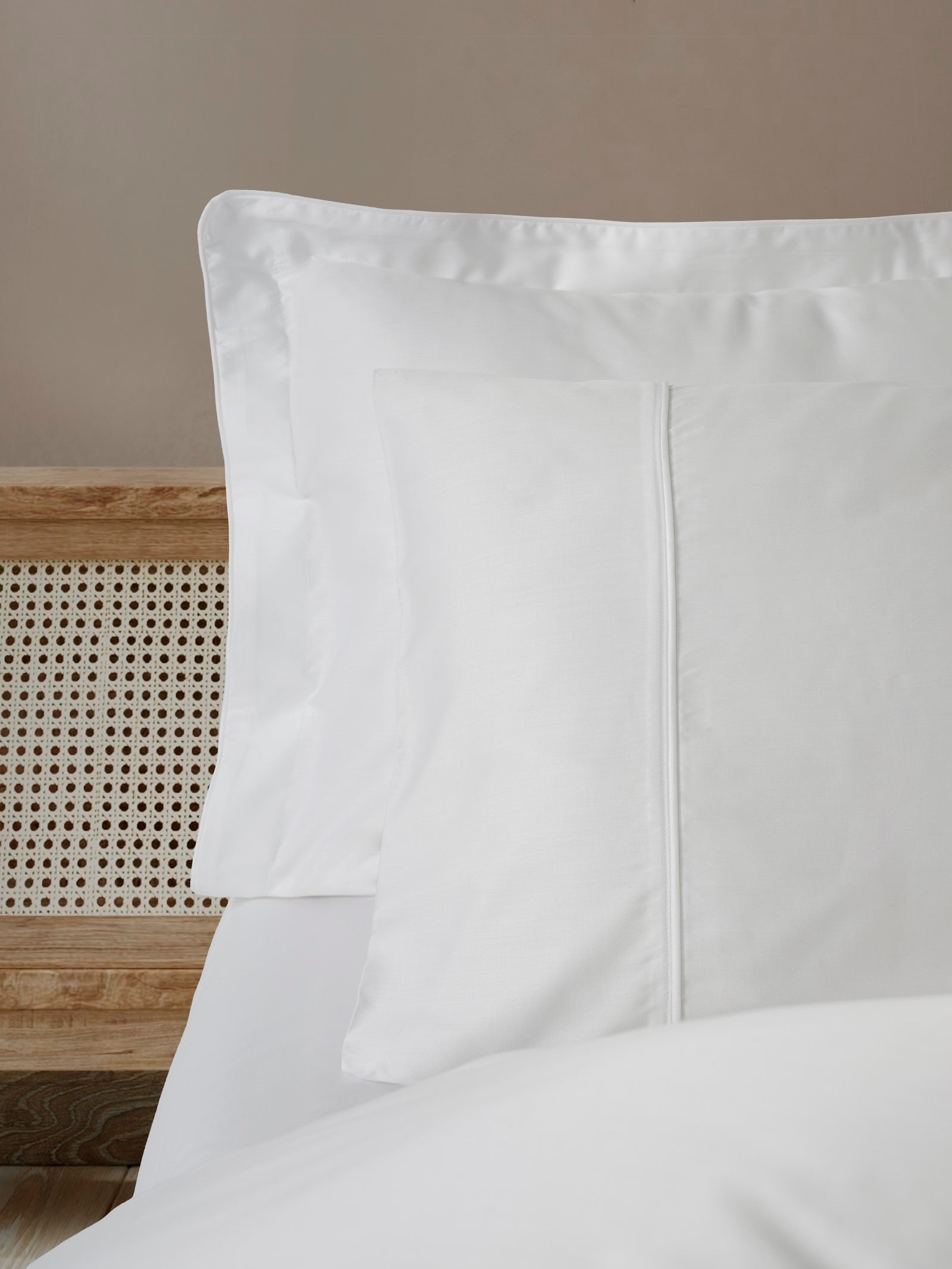 Cotton Box Silky Satin Double Duvet Cover Set White