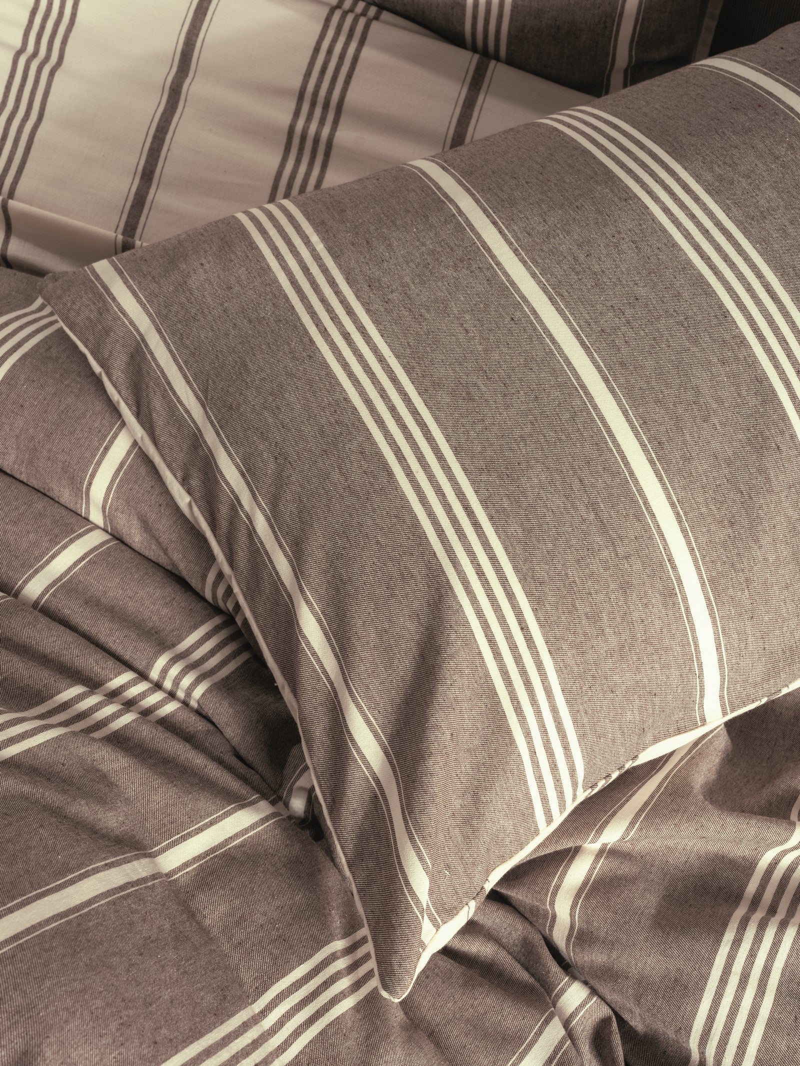 Cotton Box Smooth Single Duvet Cover Set Jamira Brown