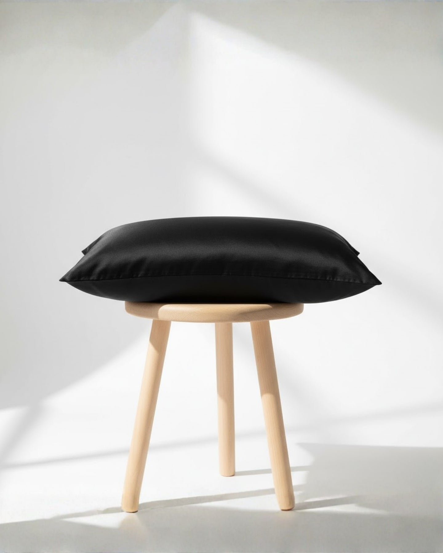 Cozy Home Halo Saten Yastık Kılıfı Siyah 50x70