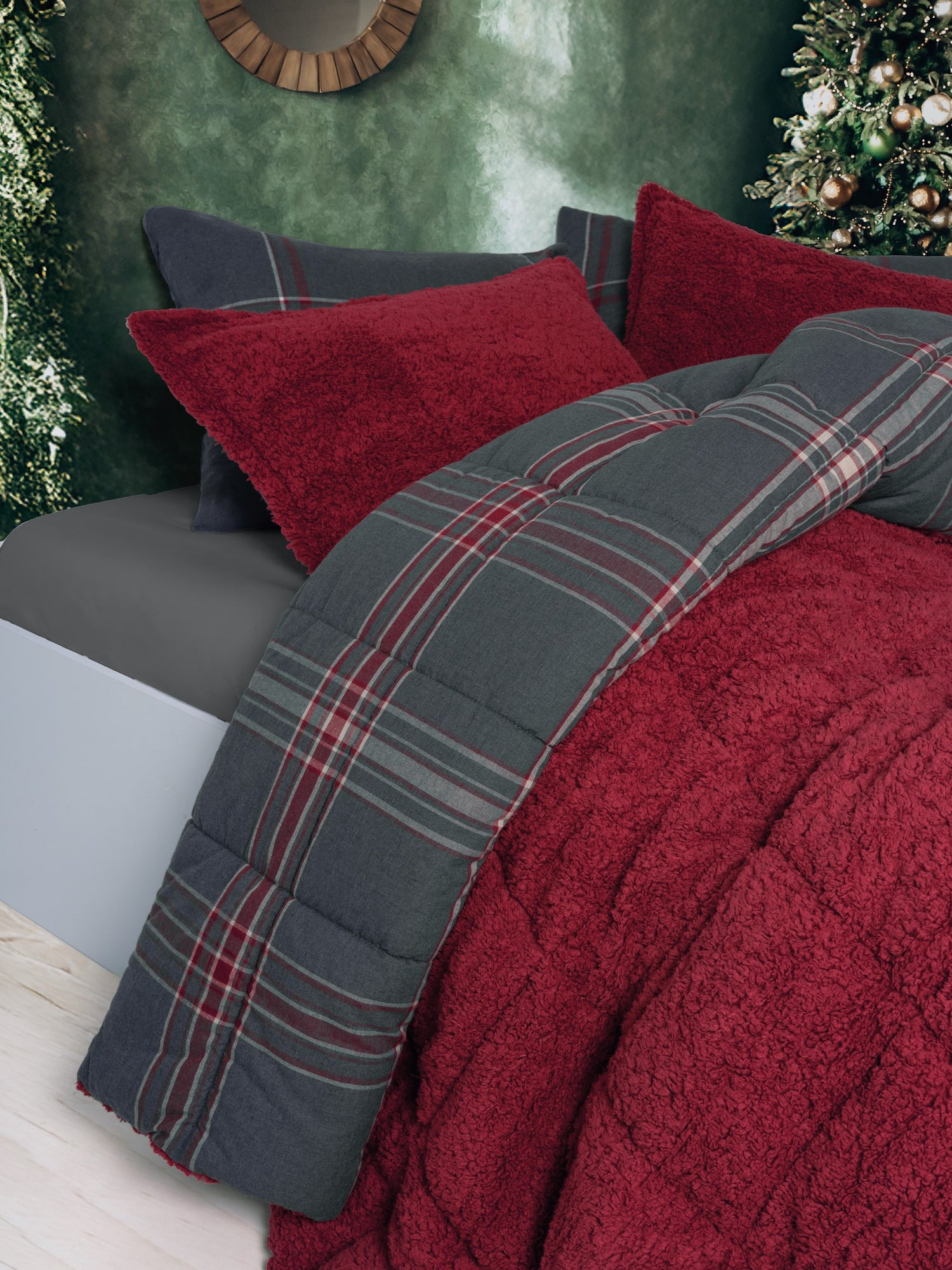 Cozy Home Festive Double Double Sided Plush Quilt Noel Red