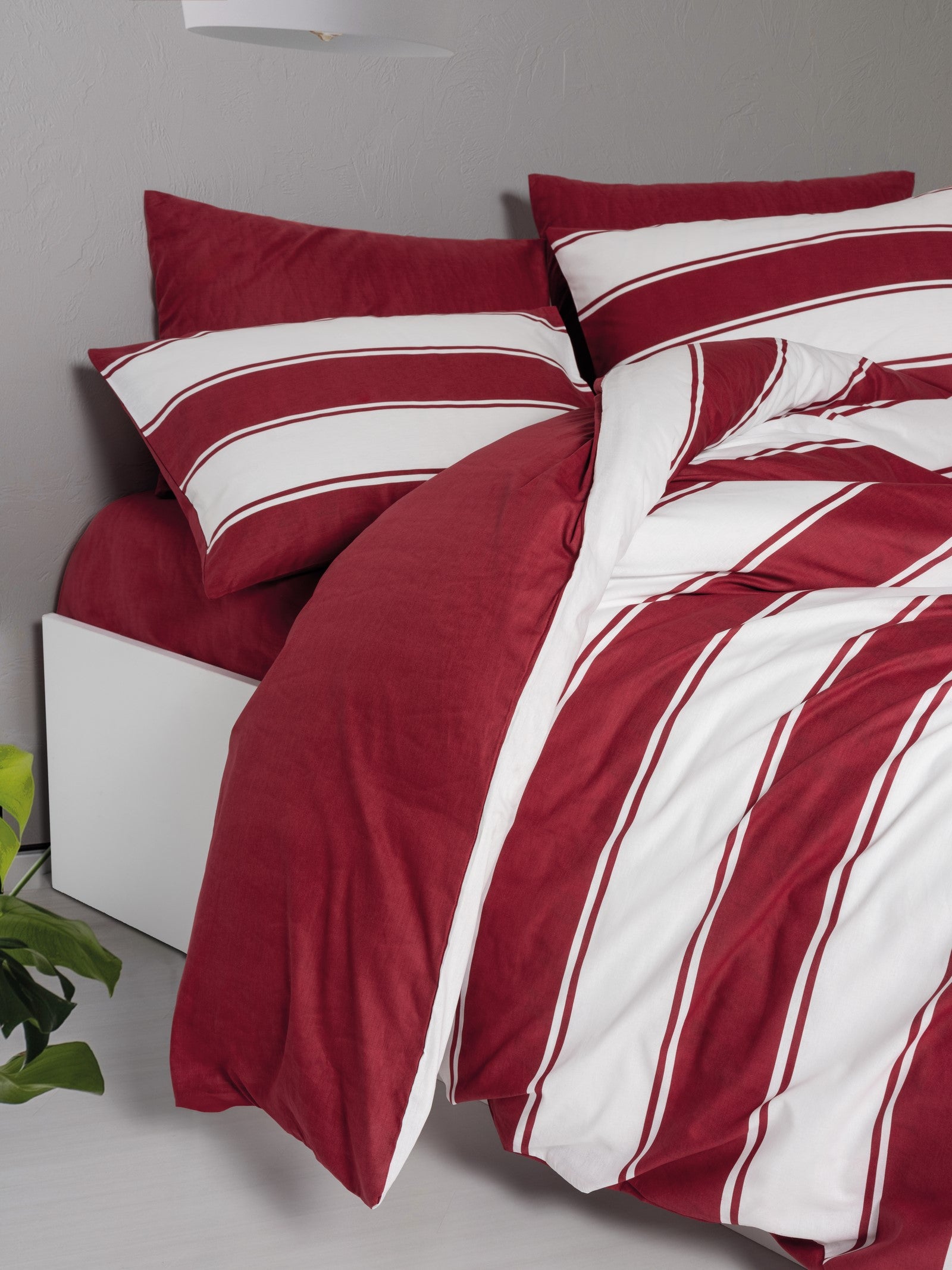 Cozy Home Festive Çift Kişilik Lastikli Çarşaflı Nevresim Takımı Jolly Kırmızı