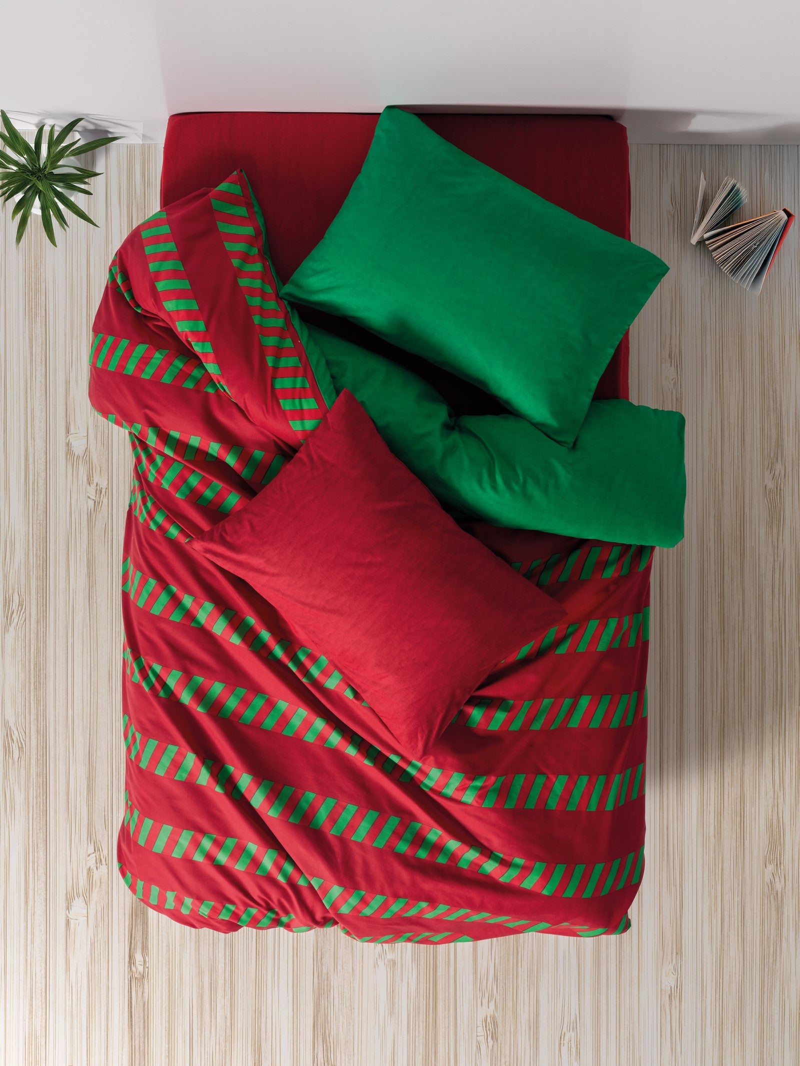 Cozy Home Festive Tek Kişilik Lastikli Çarşaflı Nevresim Takımı Holly Yeşil