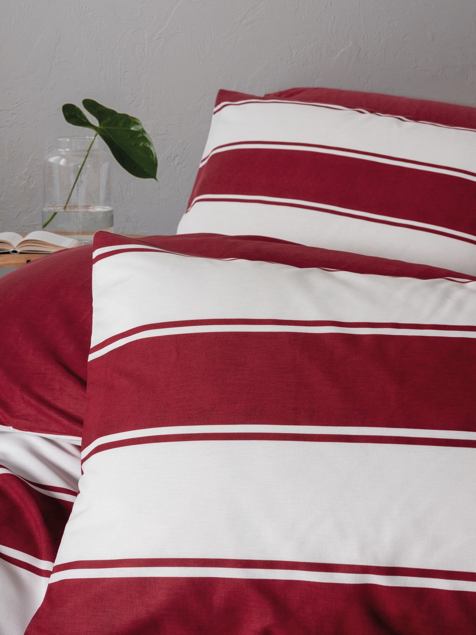 Cozy Home Festive Tek Kişilik Lastikli Çarşaflı Nevresim Takımı Jolly Kırmızı