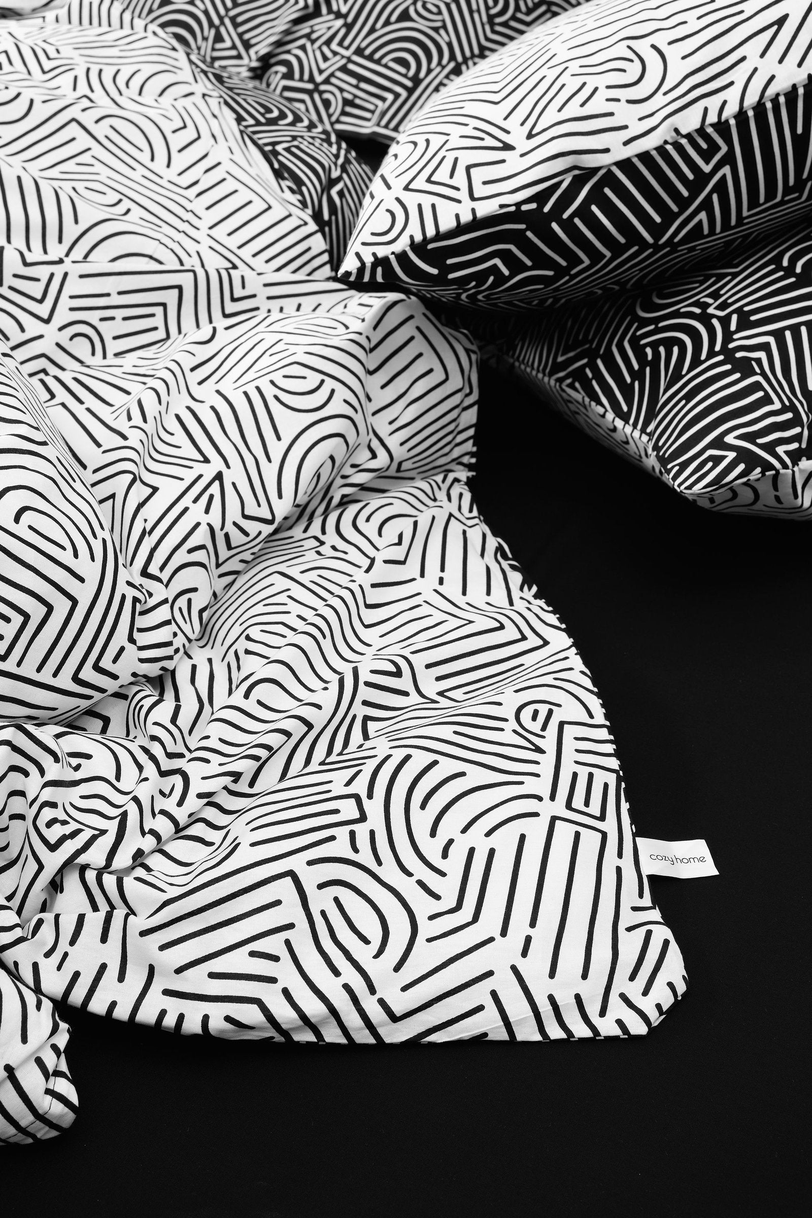 Cozy Home Mono Double Fitted Sheet Duvet Cover Set Maze Black