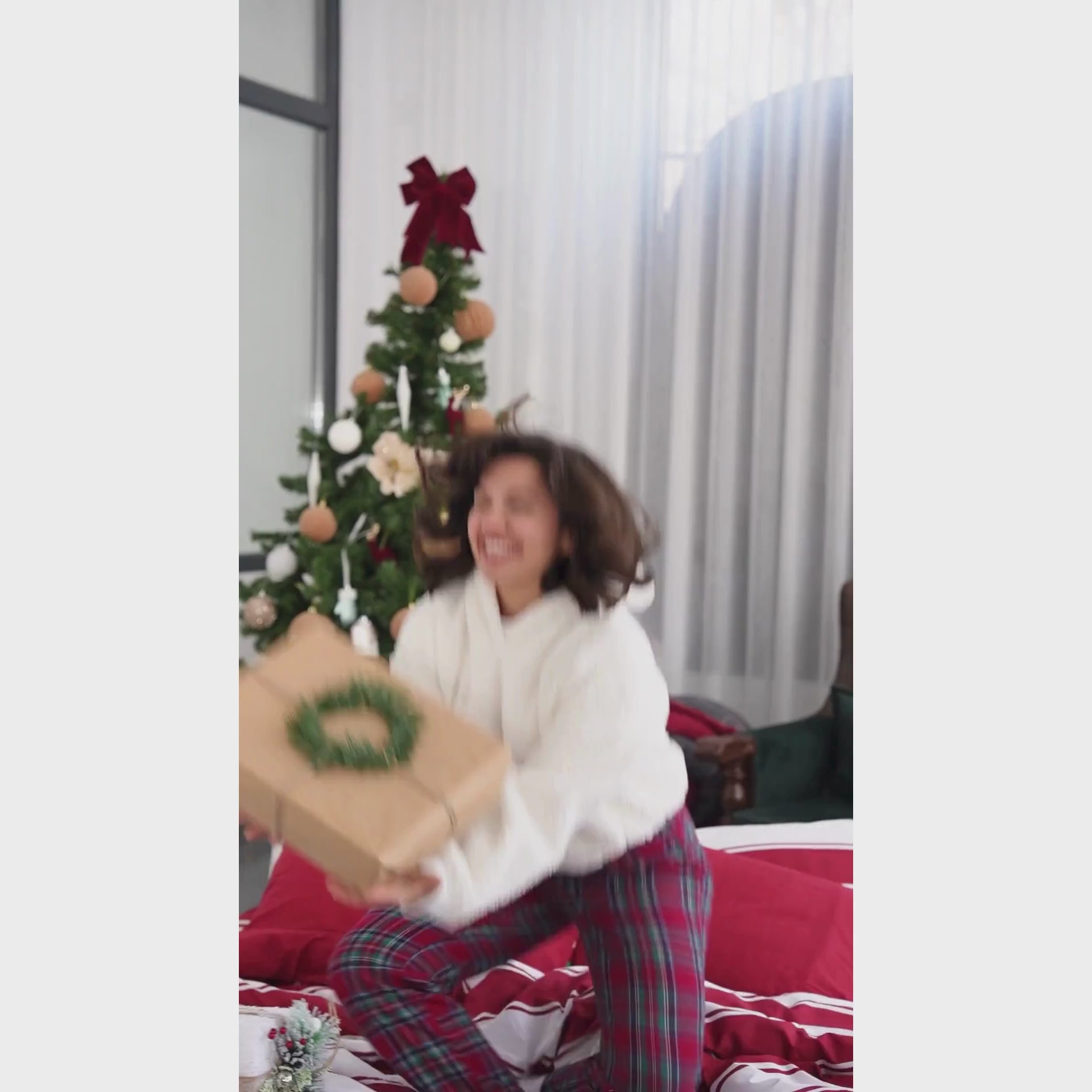 Cozy Home Festive Çift Kişilik Lastikli Çarşaflı Nevresim Takımı Jolly Kırmızı