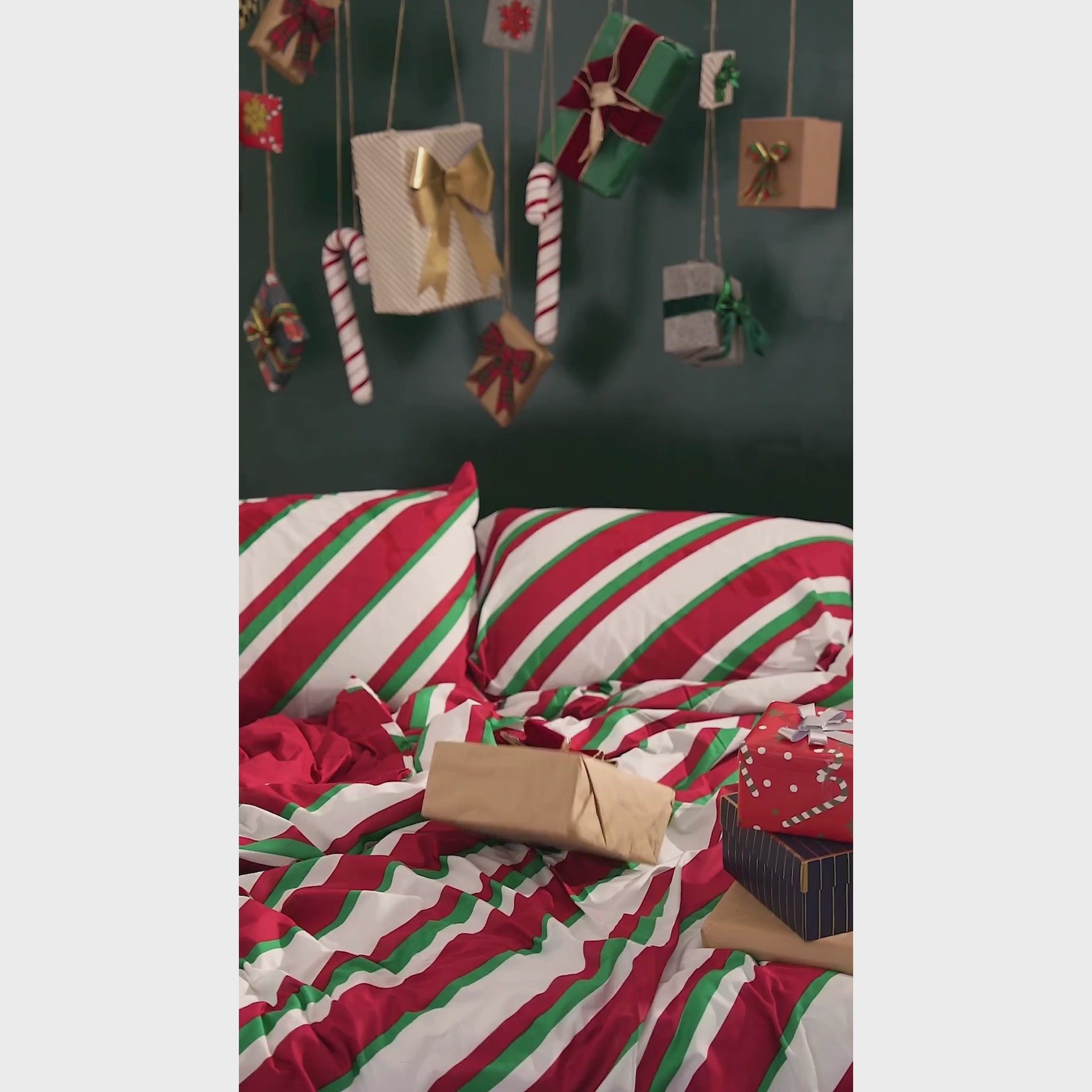 Cozy Home Festive Çift Kişilik Lastikli Çarşaflı Nevresim Takımı Merry Kırmızı
