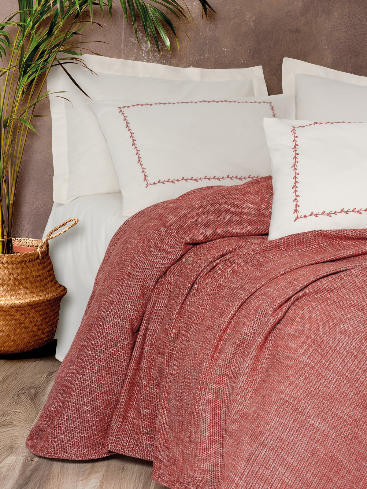 Cotton Box Embrova Chenille Double Bedspread/Pique Set Loom Claret Red