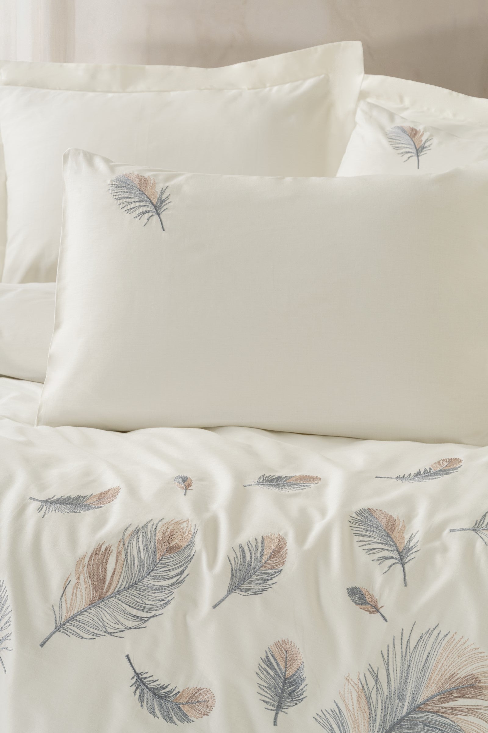 Cotton Box Nakışlı Saten Çift Kişilik Nevresim Takımı Alula Ekru