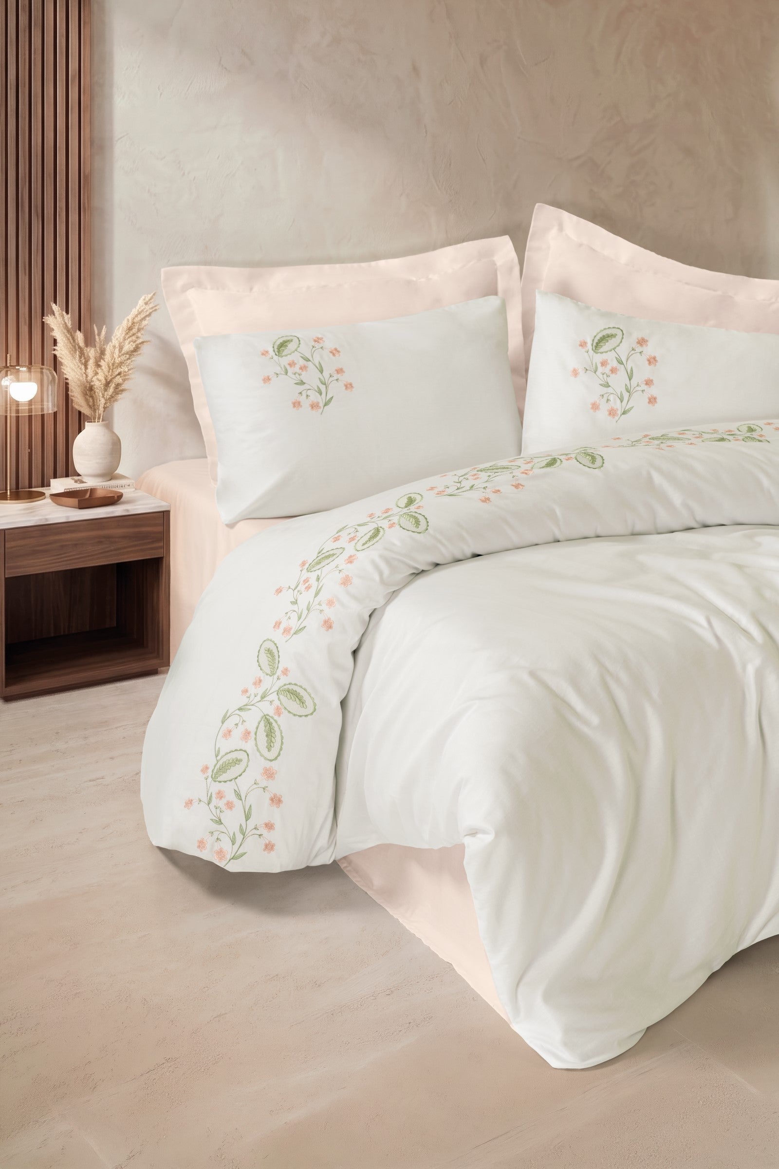 Cotton Box Nakışlı Saten Çift Kişilik Nevresim Takımı Fleurine Somon