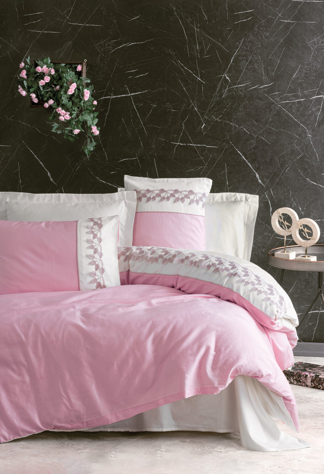 Cotton Box Embroidered Satin Double Duvet Cover Set Niobe Pink