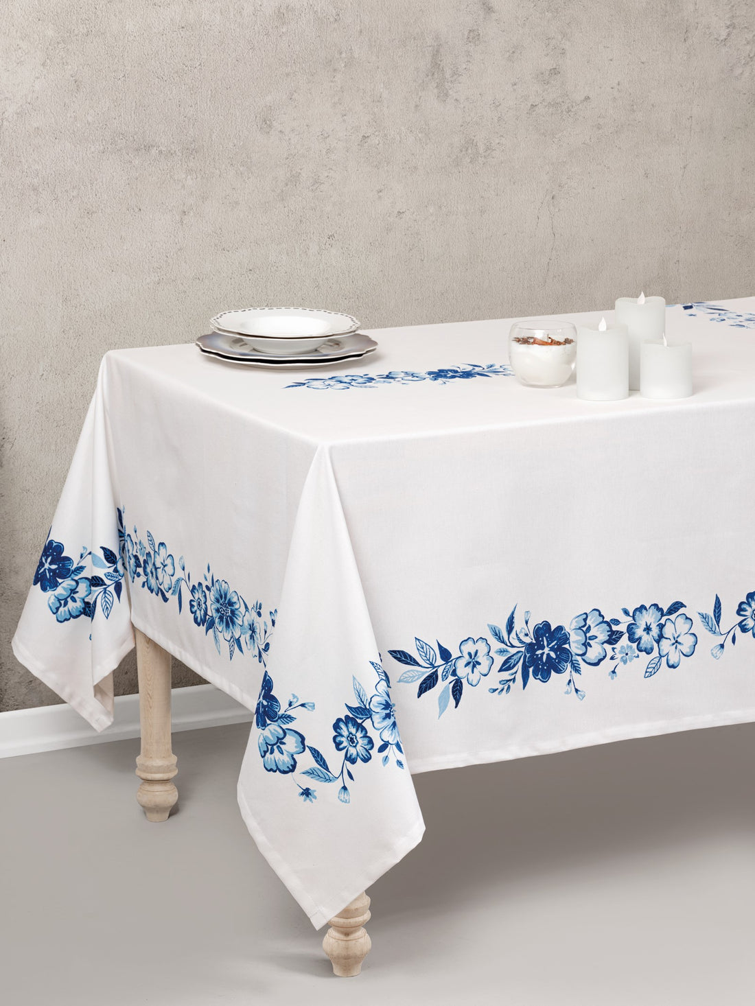 Cotton Box Panel Printed Tablecloth Violet Blue 170x170