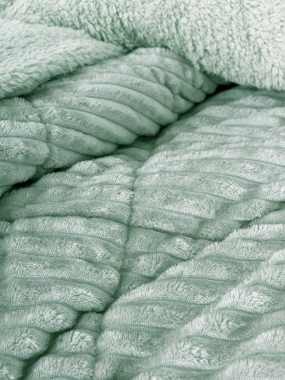 Cotton Box Wave Double Quilt Sage 195x215 cm