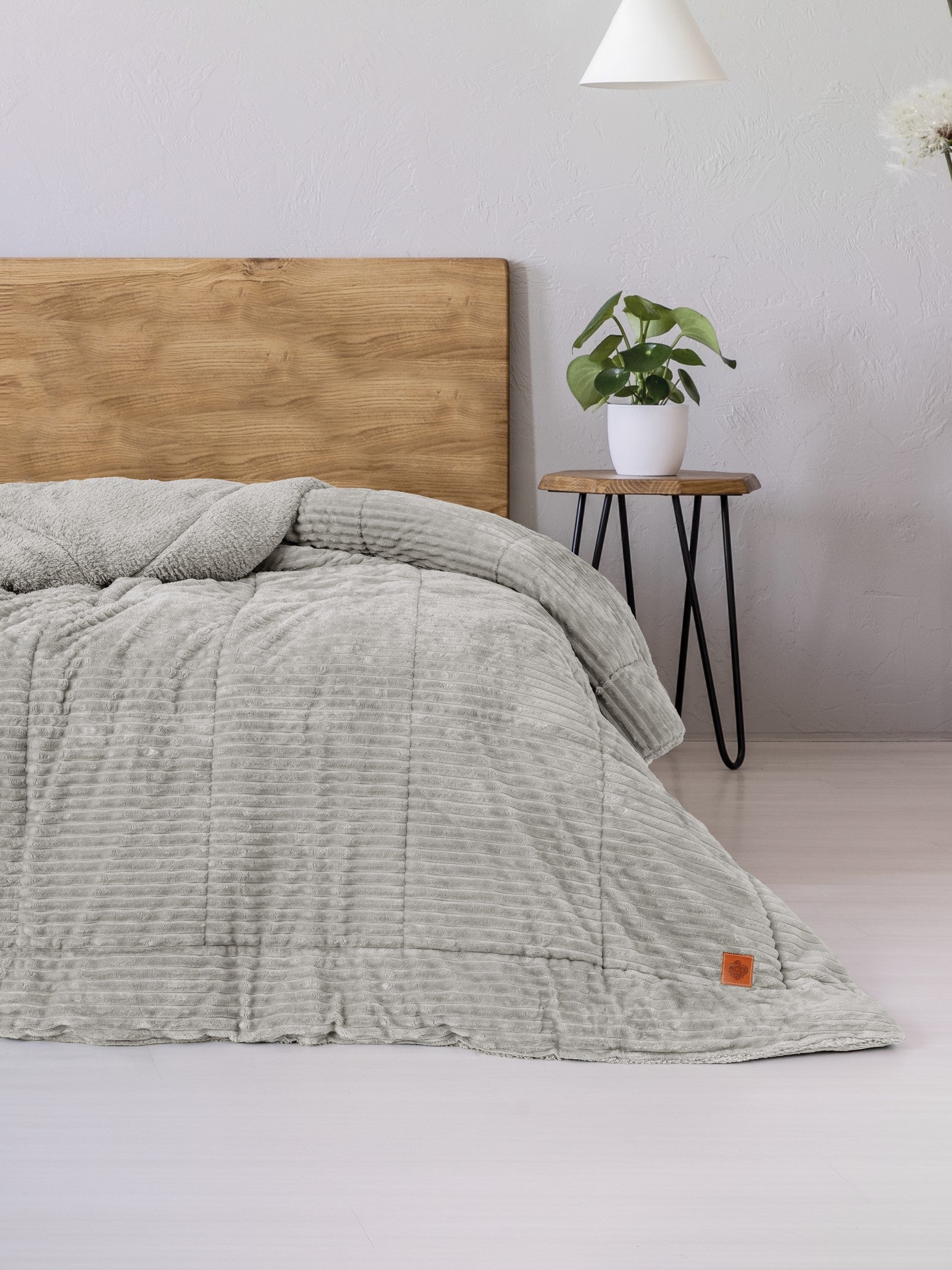 Двуспальное одеяло Cotton Box Wave серое 195x215 см