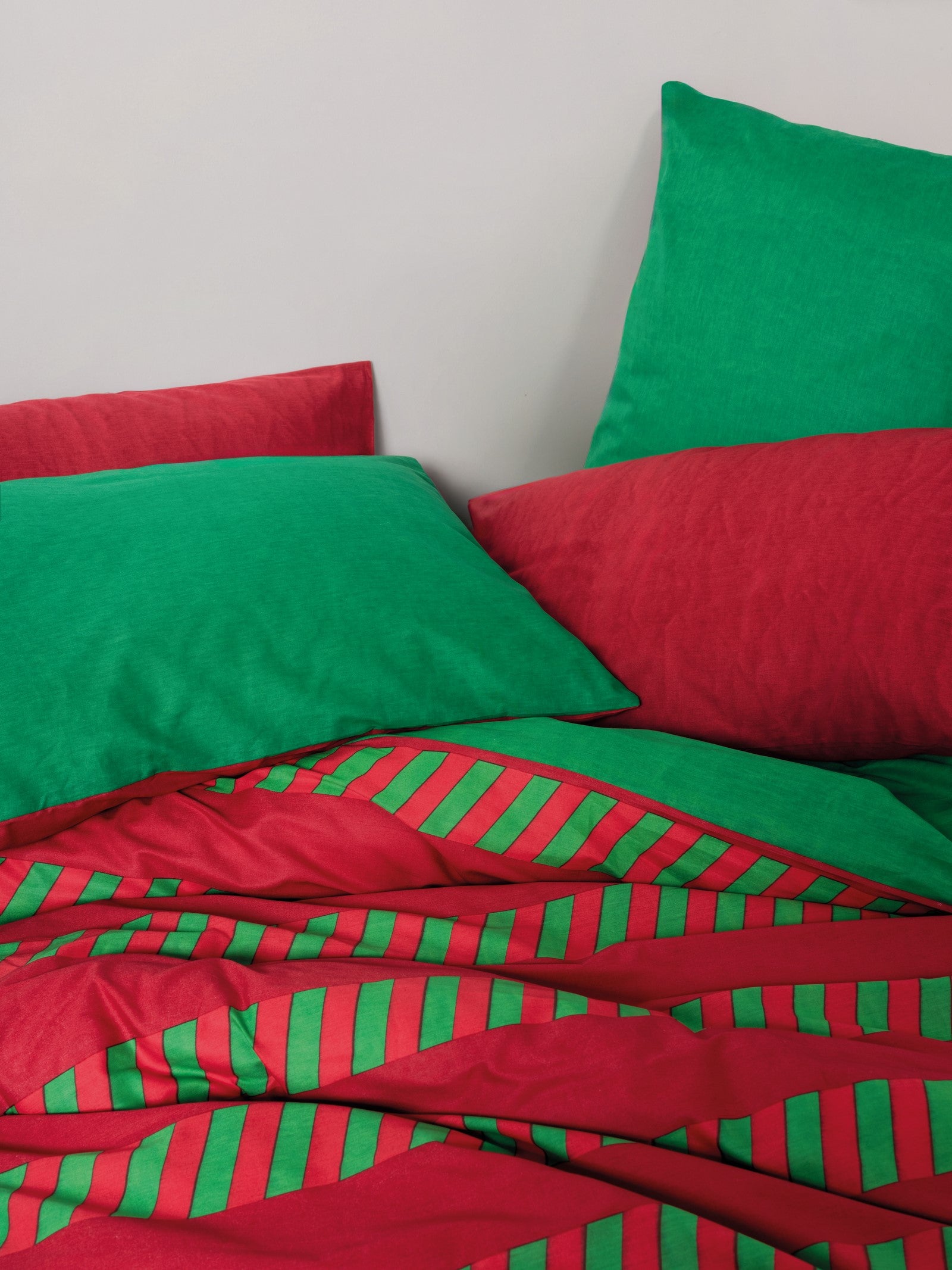 Cozy Home Festive Double Fitted Sheet Duvet Cover Set Holly Green