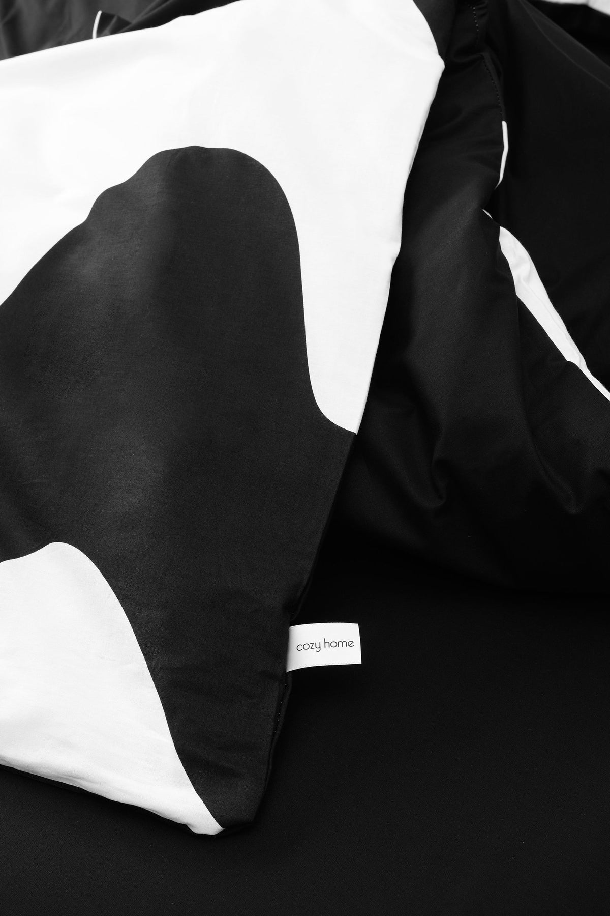 Cozy Home Flow Black Single-Double Fitted Sheet Duvet Cover Set