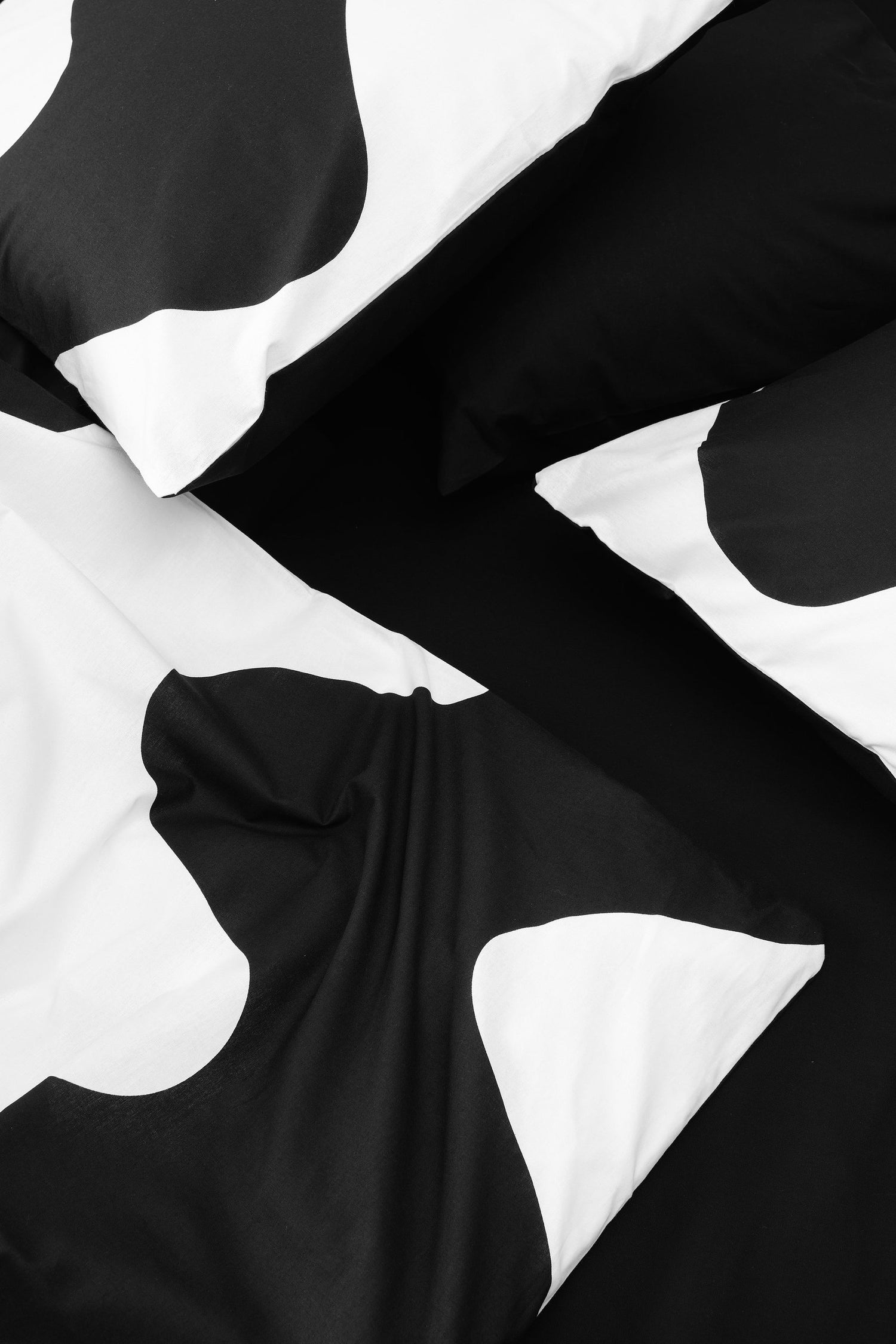 Cozy Home Mono Tek Kişilik Lastikli Çarşaflı Nevresim Takımı Flow Siyah