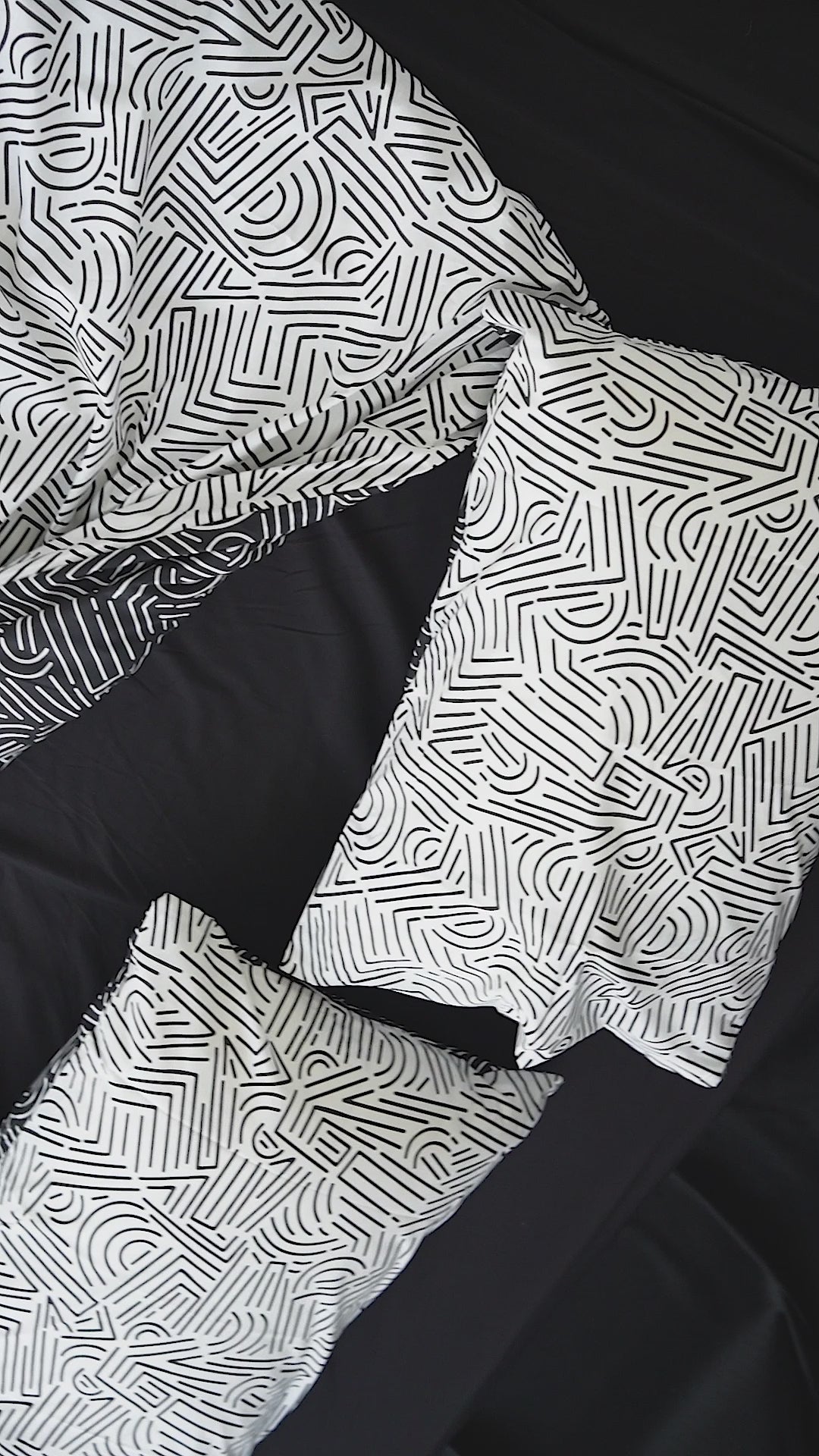 Cozy Home Single Fitted Sheet Duvet Cover Set Maze Black
